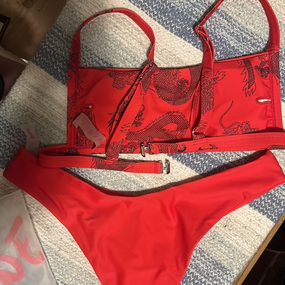 Dragon print red bikini - Picture 4 of 5